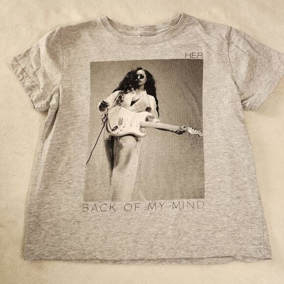 HER Light Gray Cropped Tshirt with Graphics Size Medium - Picture 1 of 6